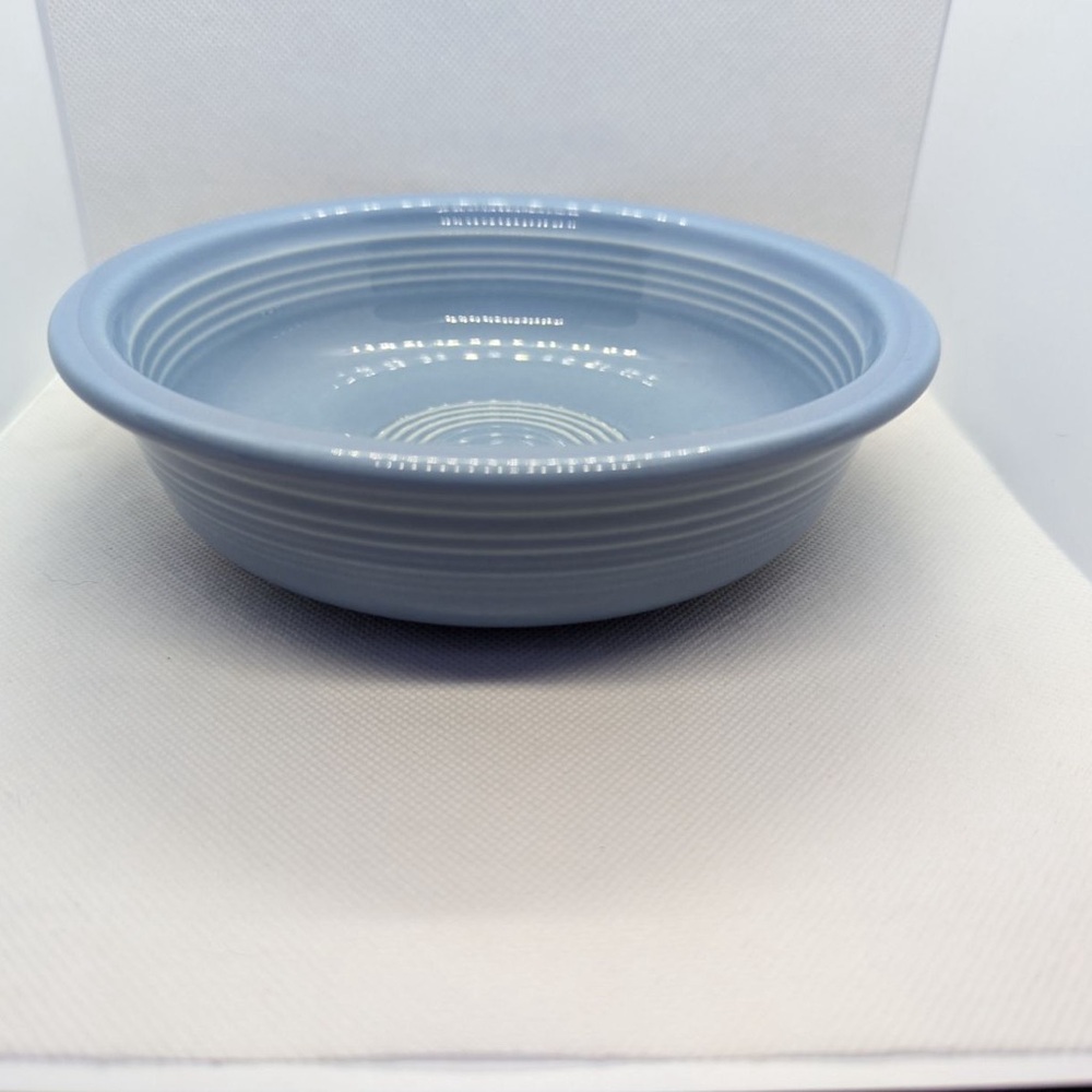 Fiestaware.Post 86 color retired Periwinkle  

Classic Rim Cereal Bowl